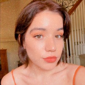 Meet your Posher, Ellie